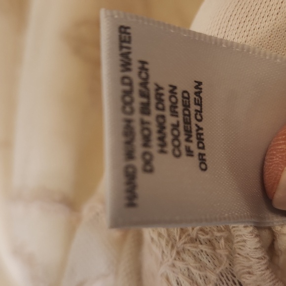 Dressbarn Women's Champagne Embroidered Floral Lace Blouse Size S - Picture 15 of 16